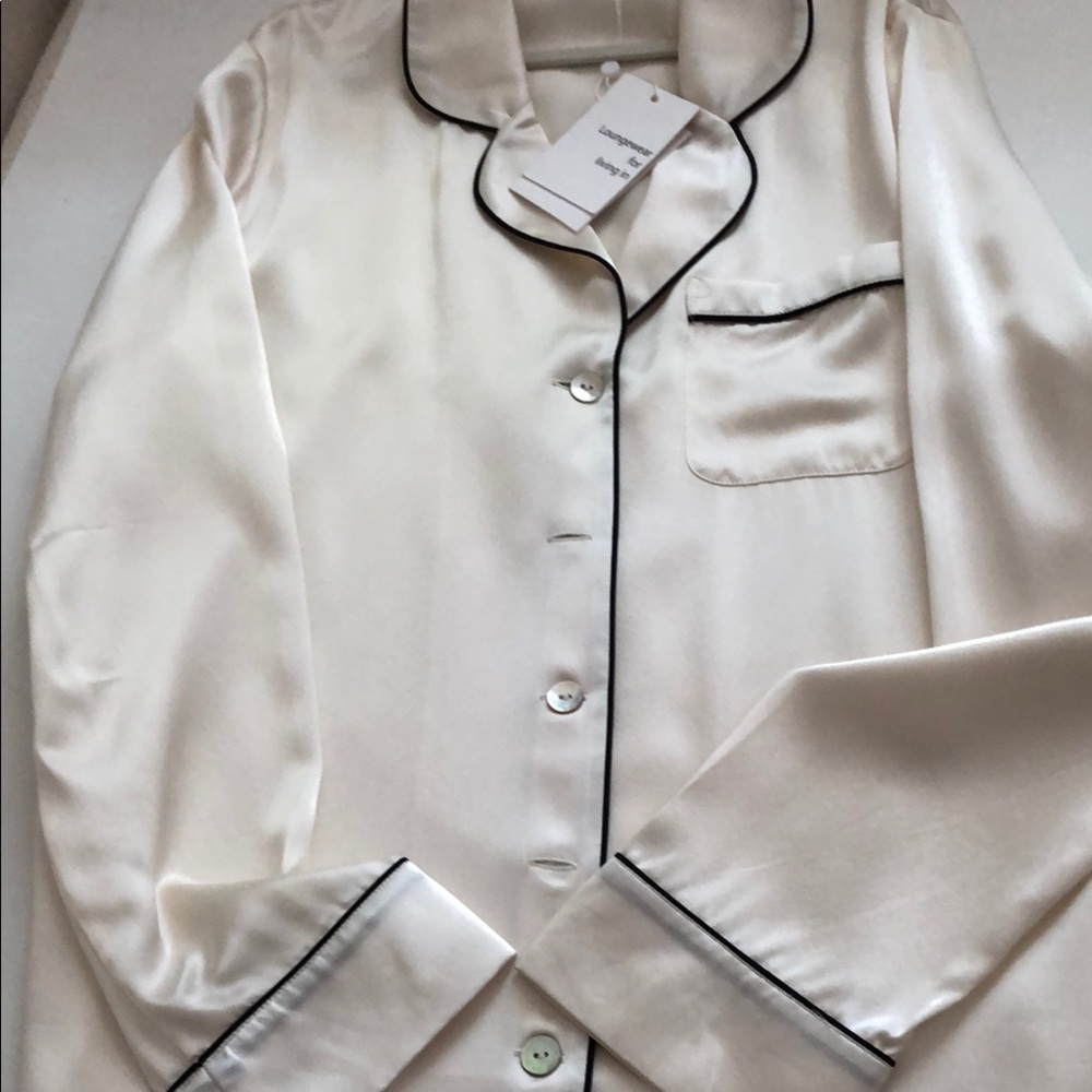 NWT Ginia Cream Silk Pajama Top - Picture 12 of 16